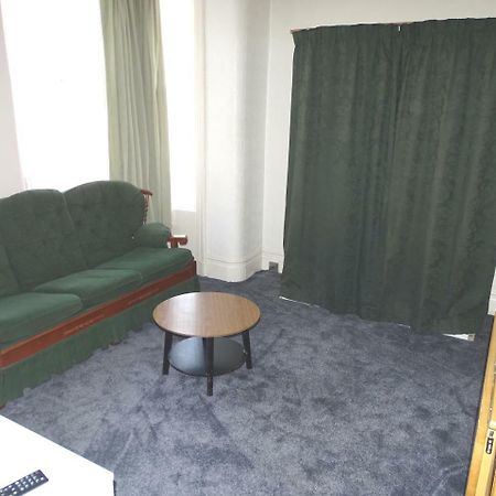Beeton Villas Holiday Apartments Блекпул Екстериор снимка