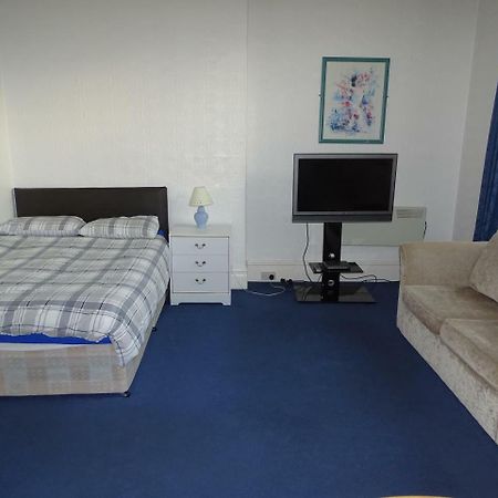 Beeton Villas Holiday Apartments Блекпул Екстериор снимка