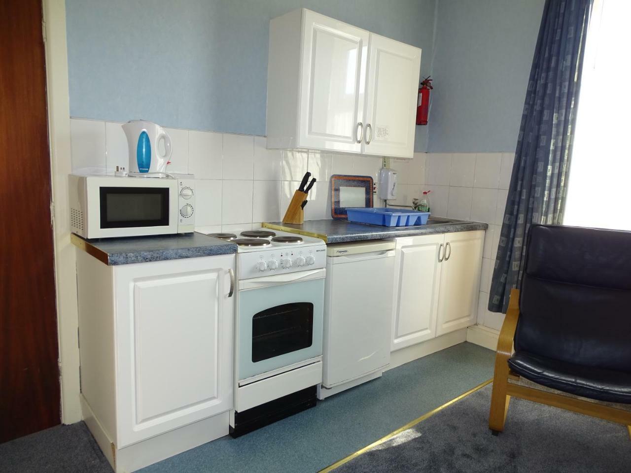 Beeton Villas Holiday Apartments Блекпул Екстериор снимка