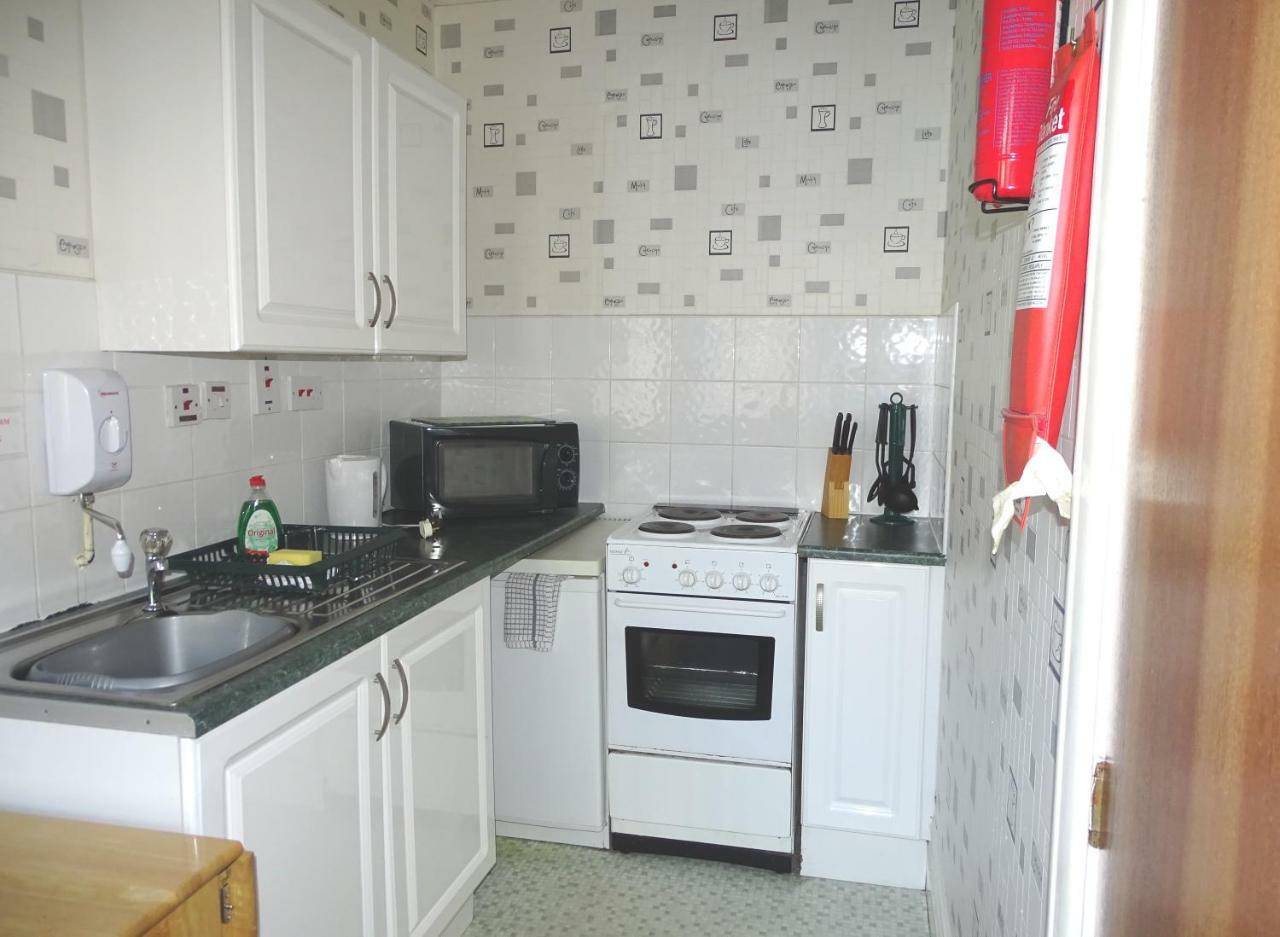 Beeton Villas Holiday Apartments Блекпул Екстериор снимка