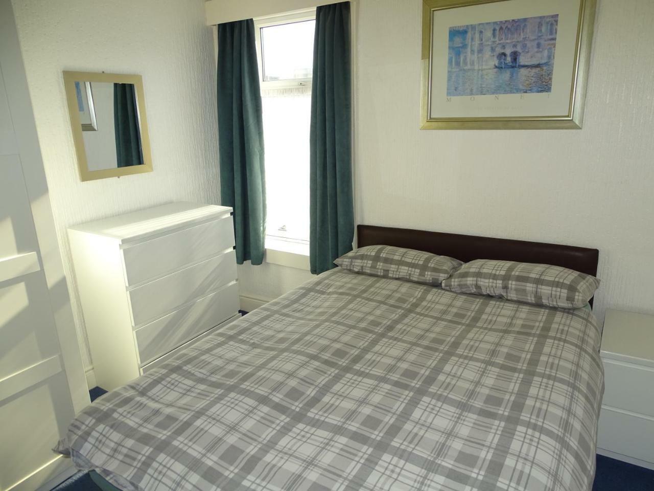 Beeton Villas Holiday Apartments Блекпул Екстериор снимка