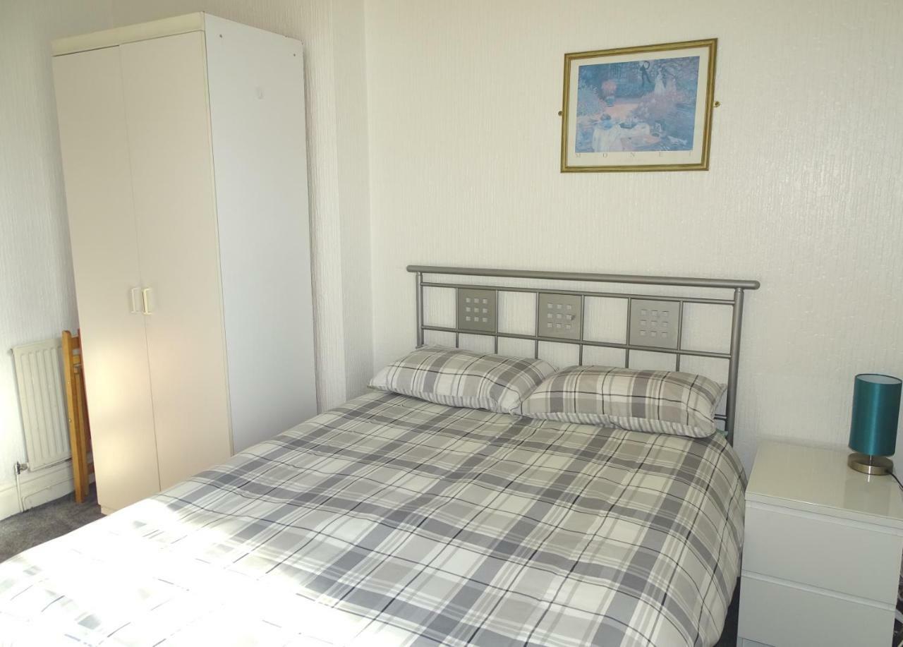 Beeton Villas Holiday Apartments Блекпул Екстериор снимка
