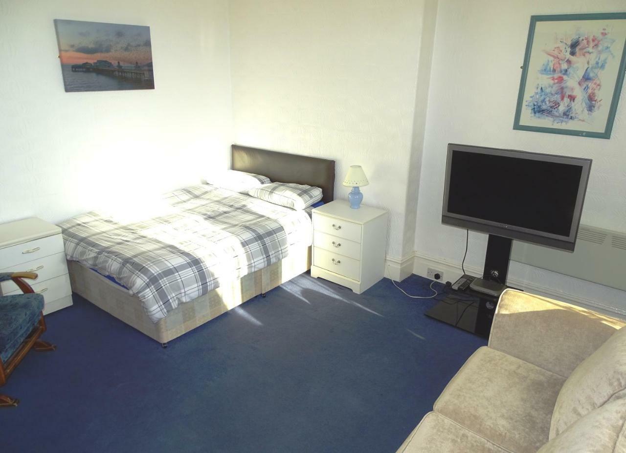 Beeton Villas Holiday Apartments Блекпул Екстериор снимка